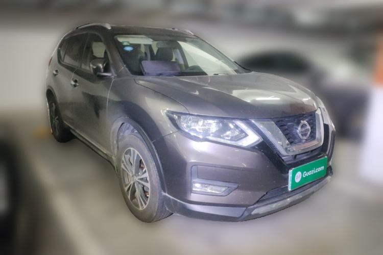 Used Nissan X-Trail 2017 2.5L CVT Leading Edition 4WD Front Right 45 Deg