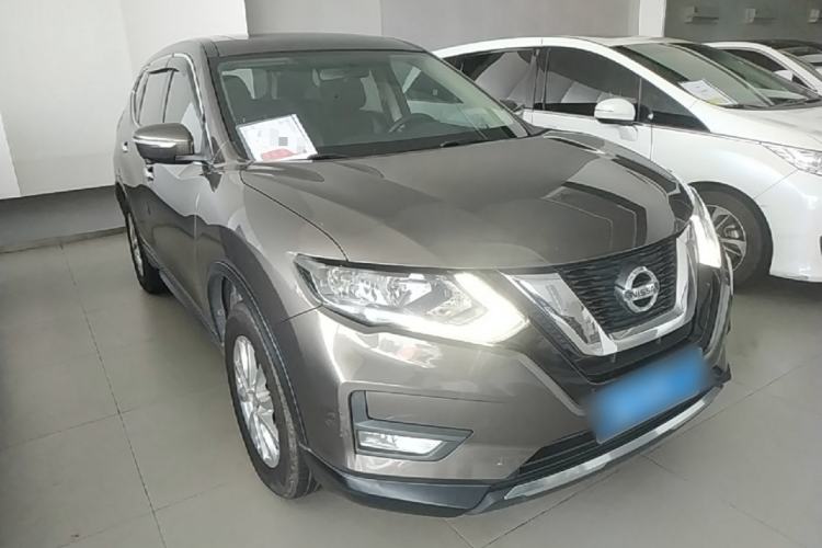 Used Nissan X-Trail 2017 2.0L CVT 7-Seater Comfort Edition 2WD Front Right 45 Deg