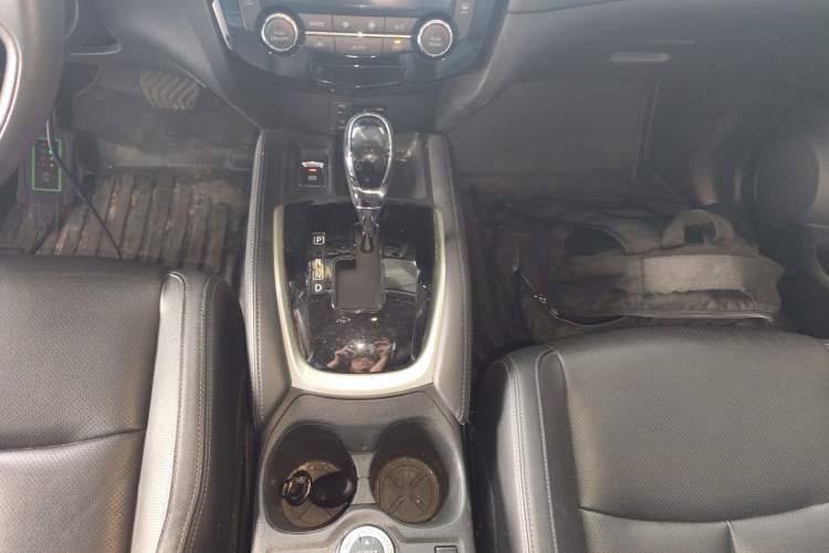 Used Nissan X-Trail 2017 2.5L CVT Leading Edition 4WD Gear Lever