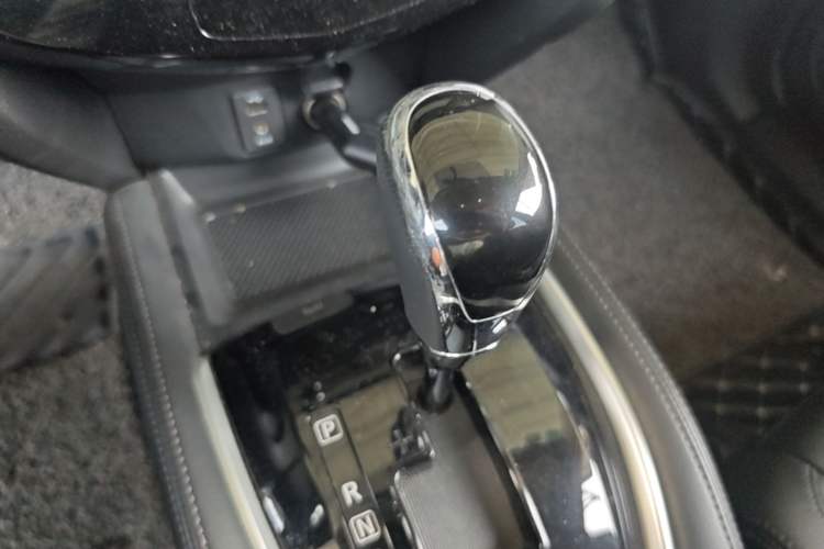 Used Nissan X-Trail 2017 2.0L CVT Comfort Edition 2WD Gear Lever