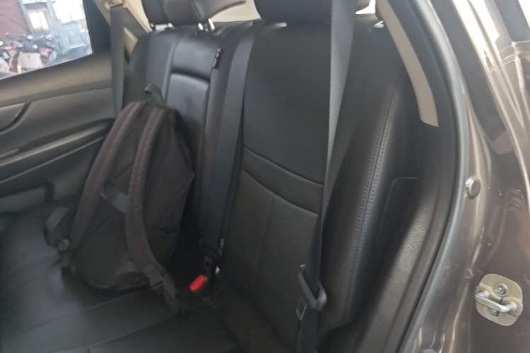 Used Nissan X-Trail 2017 2.0L CVT Comfort Edition 2WD Interior 4
