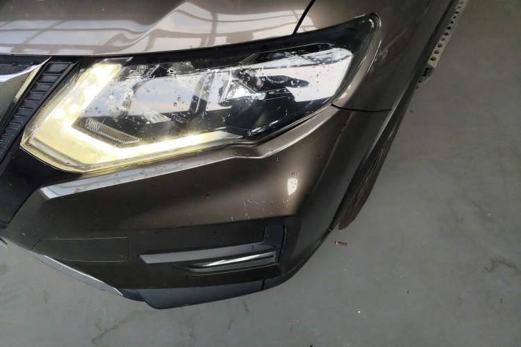 Used Nissan X-Trail 2017 2.5L CVT Leading Edition 4WD Left Front Headlight