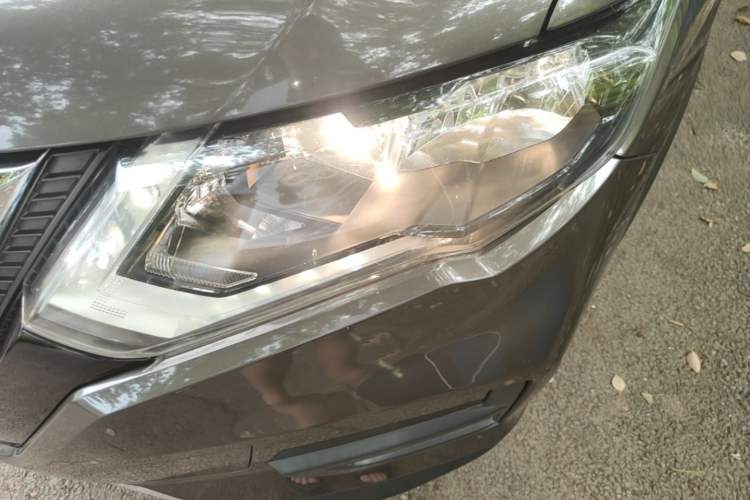 Used Nissan X-Trail 2017 2.0L CVT Comfort Edition 2WD Left Front Headlight