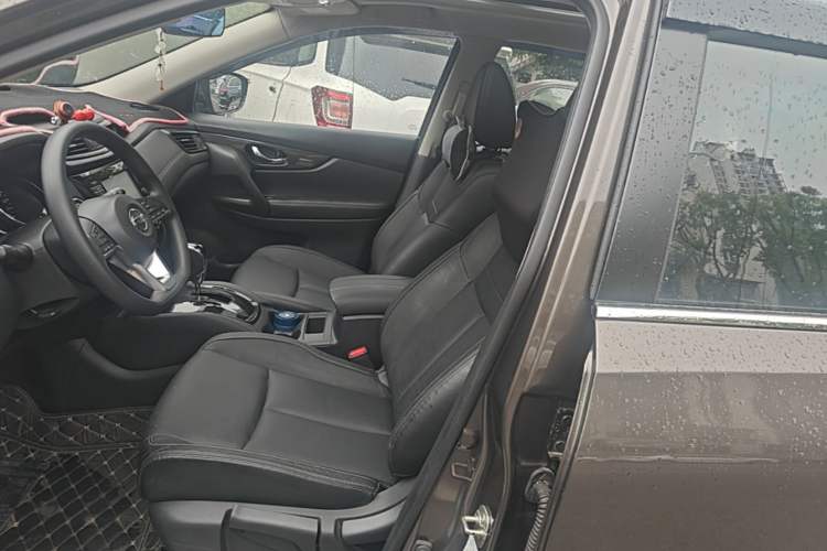Used Nissan X-Trail 2017 2.0L CVT Comfort Edition 2WD Left Front Seat