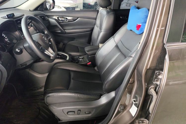 Used Nissan X-Trail 2017 2.5L CVT Leading Edition 4WD Left Front Seat