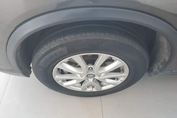 Used Nissan X-Trail 2017 2.0L CVT 7-Seater Comfort Edition 2WD Left Front Wheel Hub