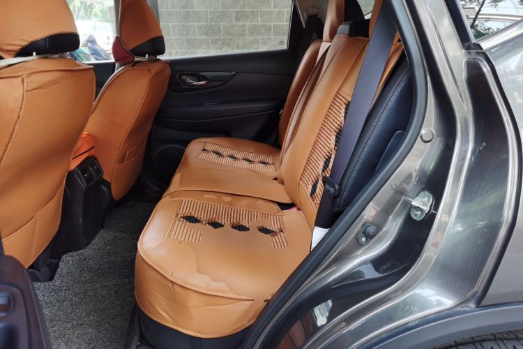 Used Nissan X-Trail 2017 2.5L CVT Luxury Edition 4WD Left Rear Seat