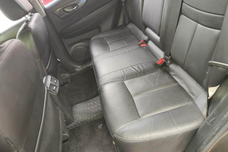 Used Nissan X-Trail 2017 2.0L CVT Comfort Edition 2WD Left Rear Seat