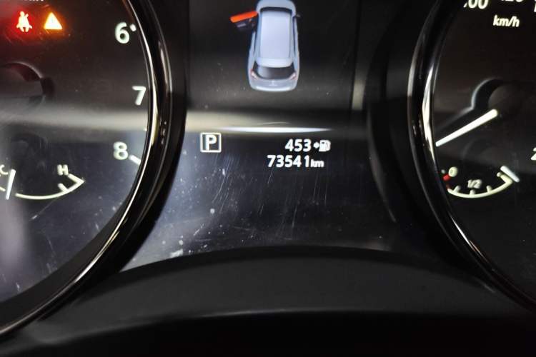 Used Nissan X-Trail 2017 2.0L CVT Comfort Edition 2WD Odometer Close Up