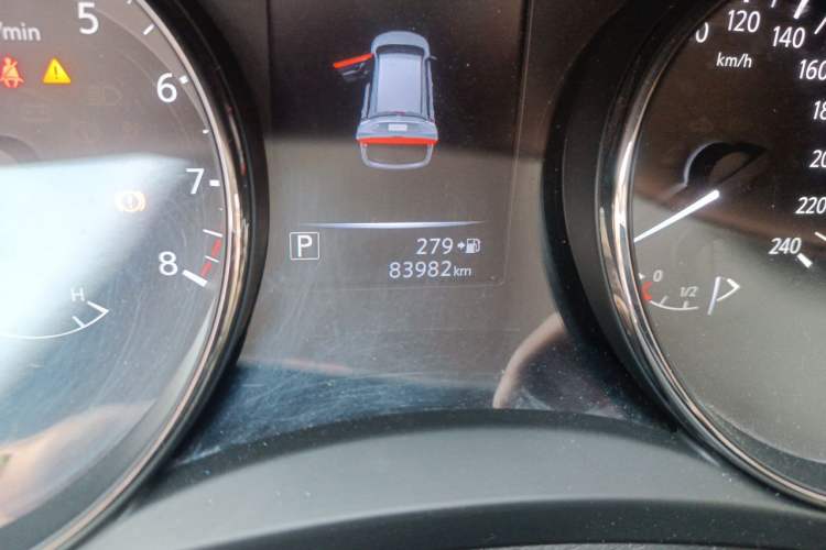 Used Nissan X-Trail 2017 2.0L CVT Comfort Edition 2WD Odometer Close Up