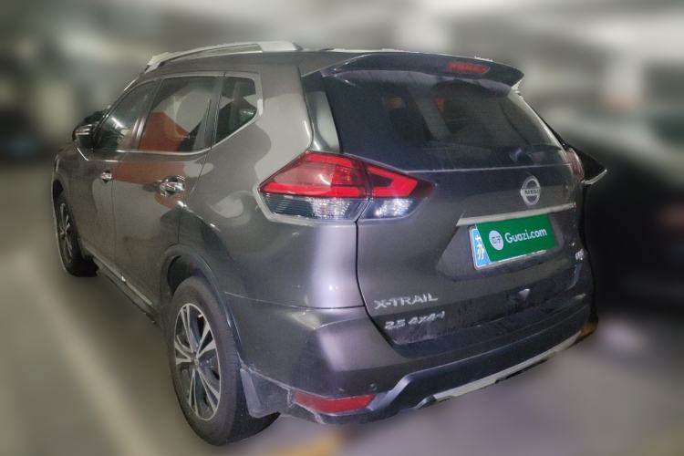 Used Nissan X-Trail 2017 2.5L CVT Leading Edition 4WD Rear Left 45 Deg