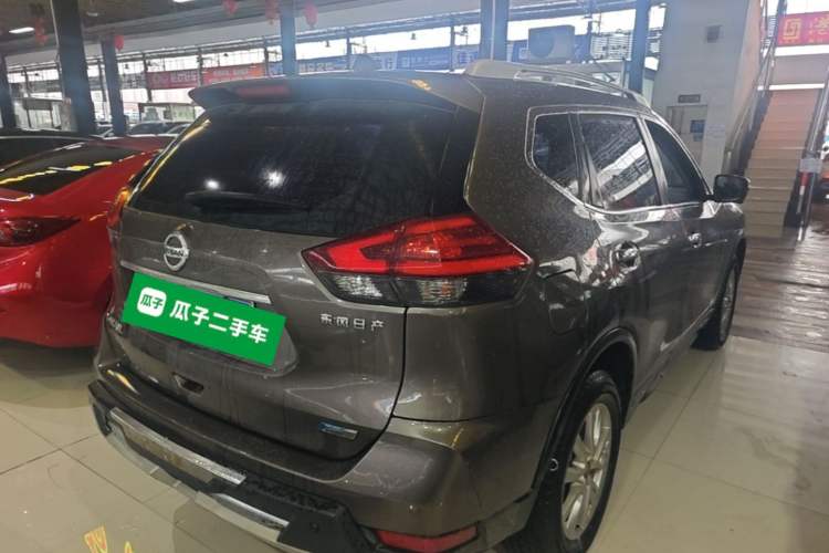 Used Nissan X-Trail 2017 2.0L CVT Comfort Edition 2WD Rear Right 45 Deg