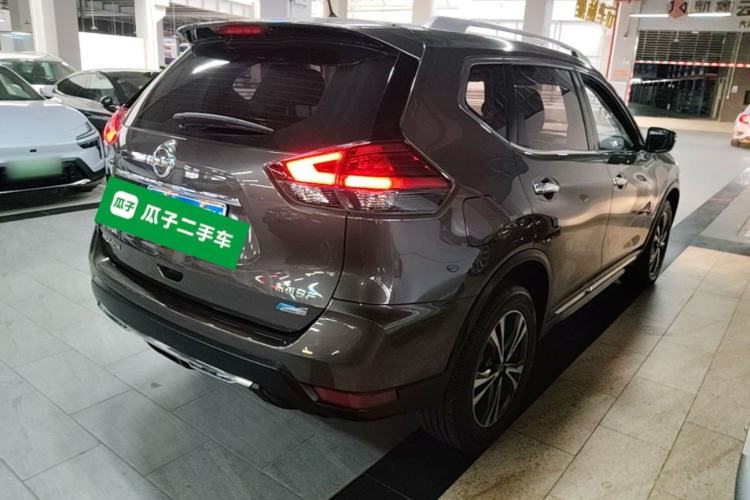 Used Nissan X-Trail 2017 2.5L CVT Leading Edition 4WD Rear Right 45 Deg