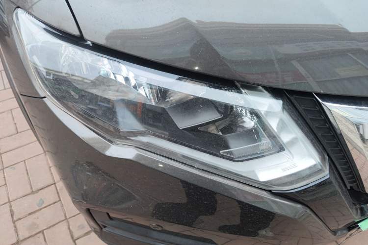 Used Nissan X-Trail 2017 2.0L CVT Comfort Edition 2WD Right Front Headlight