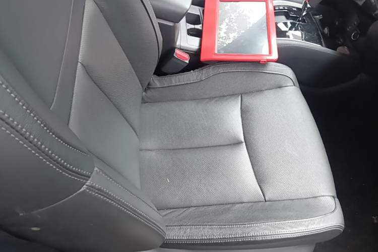 Used Nissan X-Trail 2017 2.0L CVT Comfort Edition 2WD Right Front Seat