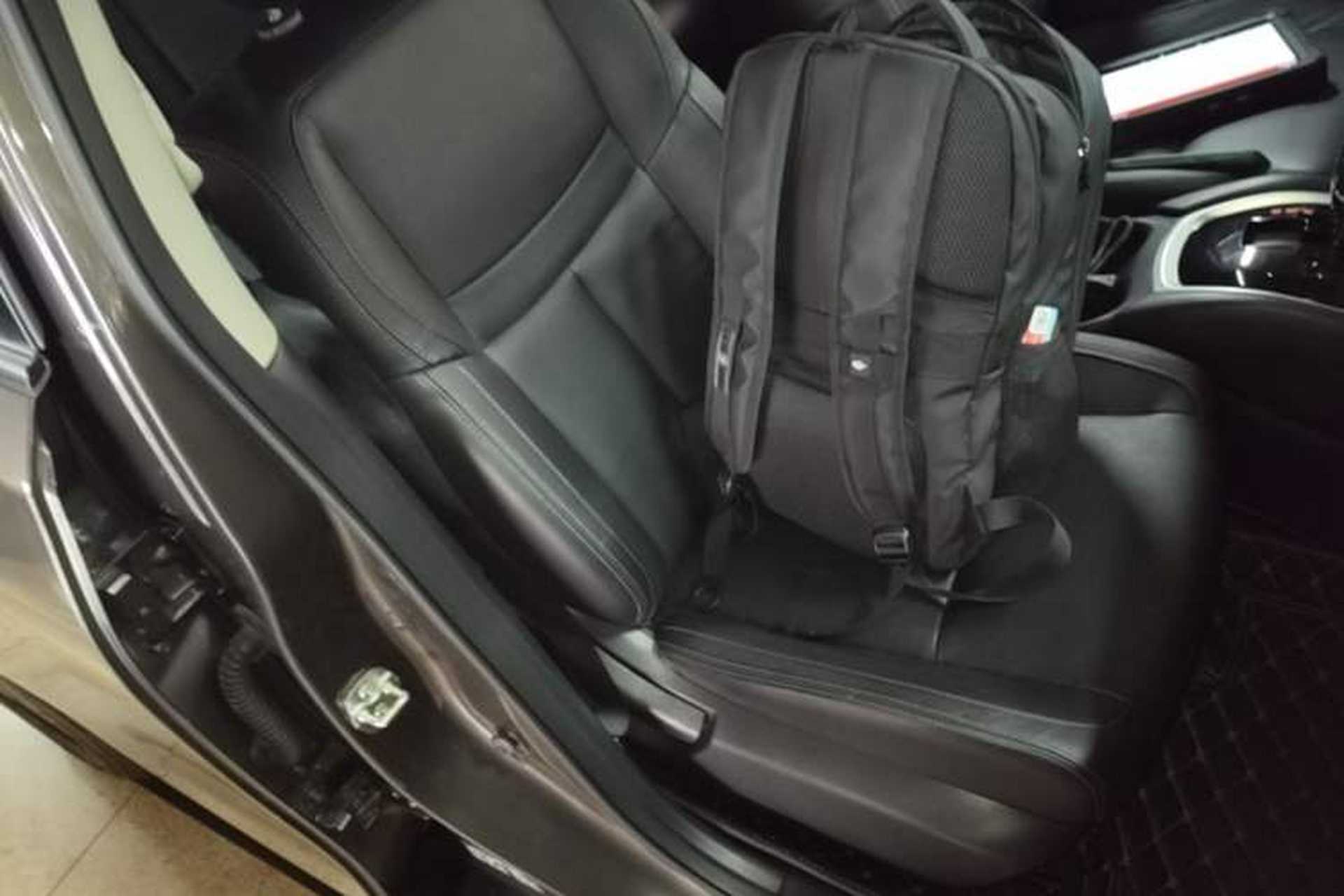 Used Nissan X-Trail 2017 2.5L CVT Leading Edition 4WD Right Front Seat