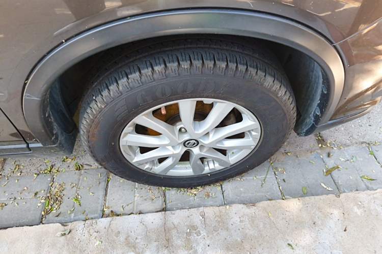 Used Nissan X-Trail 2017 2.0L CVT Comfort Edition 2WD Right Front Wheel Hub