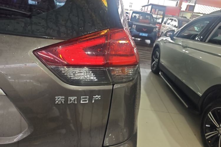 Used Nissan X-Trail 2017 2.0L CVT Comfort Edition 2WD Right Rear Taillight