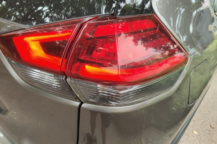 Used Nissan X-Trail 2017 2.0L CVT Comfort Edition 2WD Right Rear Taillight