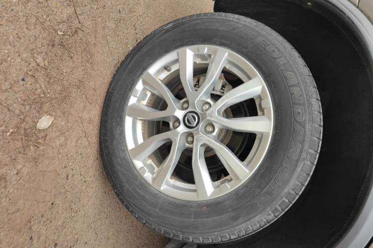 Used Nissan X-Trail 2017 2.0L CVT Comfort Edition 2WD Right Rear Wheel Hub