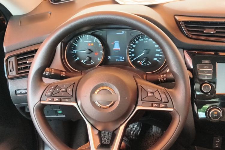 Used Nissan X-Trail 2017 2.0L CVT Comfort Edition 2WD Steering Wheel