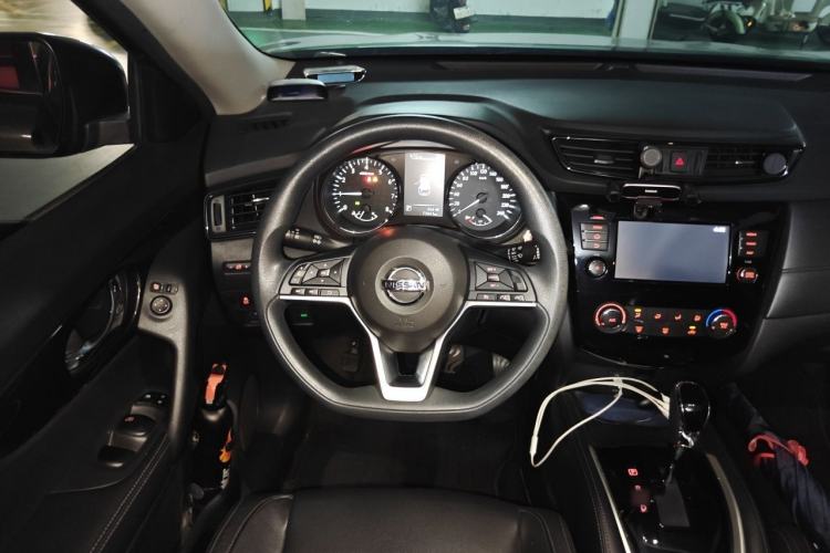 Used Nissan X-Trail 2017 2.0L CVT Comfort Edition 2WD Steering Wheel