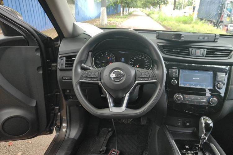 Used Nissan X-Trail 2017 2.0L CVT Comfort Edition 2WD Steering Wheel