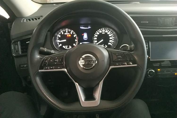 Used Nissan X-Trail 2017 2.0L CVT 7-Seater Comfort Edition 2WD Steering Wheel