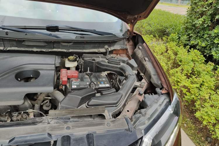 Used Nissan X-Trail 2017 2.0L Manual Classic Edition 2WD Engine Bay Left