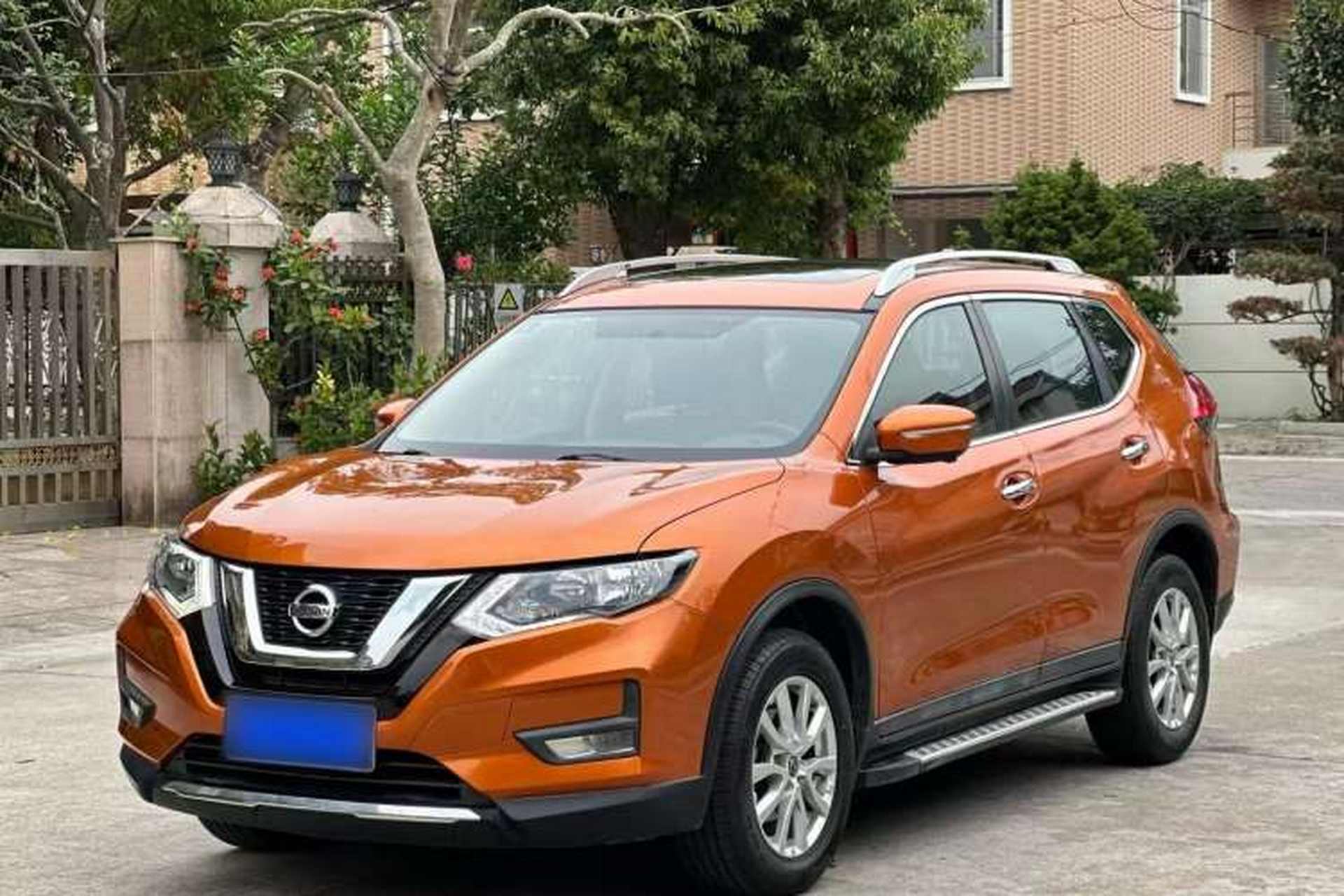Used Nissan X-Trail 2017 2.0L CVT Comfort Edition 2WD Front Left 45 Deg