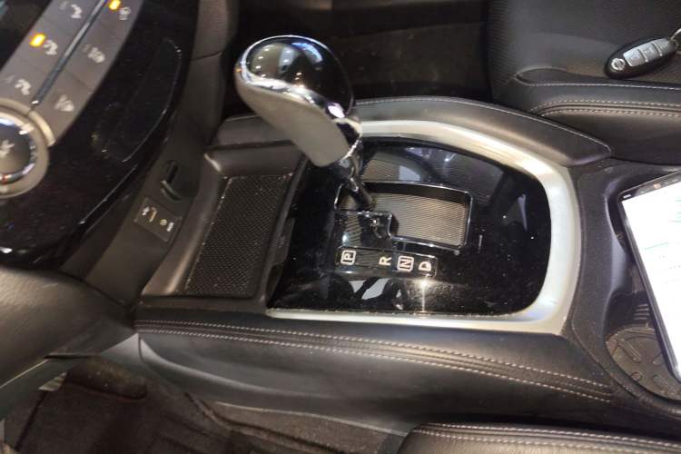 Used Nissan X-Trail 2017 2.0L CVT Comfort Edition 2WD Gear Lever