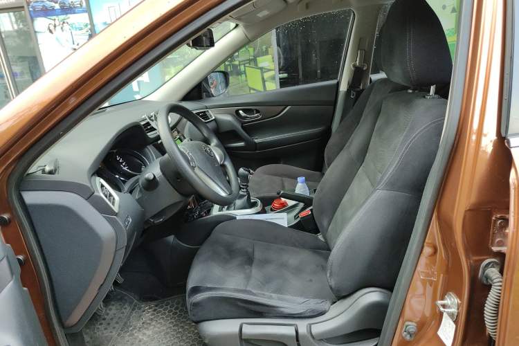Used Nissan X-Trail 2017 2.0L Manual Classic Edition 2WD Left Front Seat