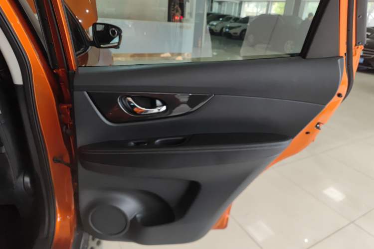 Used Nissan X-Trail 2017 2.0L CVT Comfort Edition 2WD Right Rear Door Interior