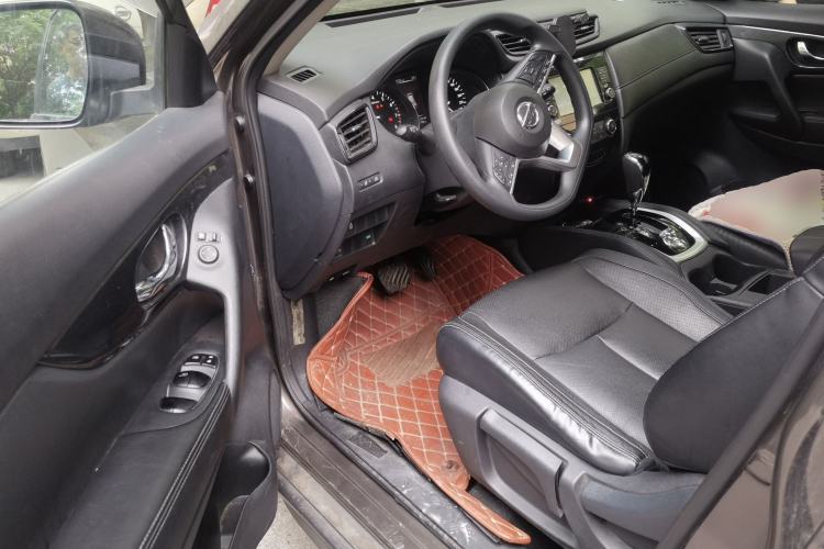Used Nissan X-Trail 2017 2.0L CVT Comfort Edition 2WD Driver Seat