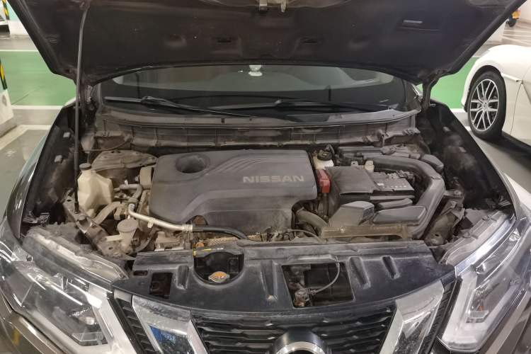 Used Nissan X-Trail 2017 2.5L CVT Luxury Edition 4WD Engine Bay
