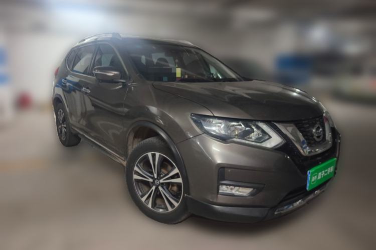 Used Nissan X-Trail 2017 2.5L CVT Luxury Edition 4WD Front Right 45 Deg