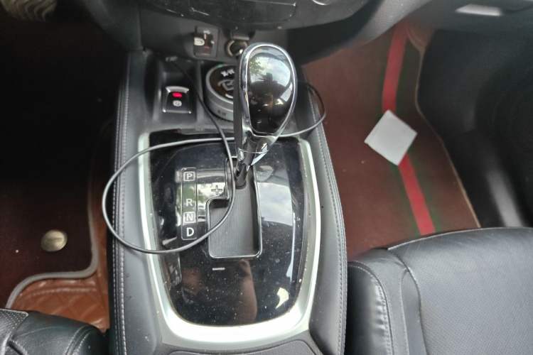 Used Nissan X-Trail 2017 2.5L CVT Luxury Edition 4WD Gear Lever