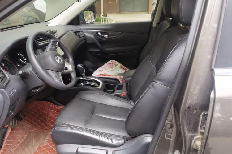 Used Nissan X-Trail 2017 2.0L CVT Comfort Edition 2WD Left Front Seat