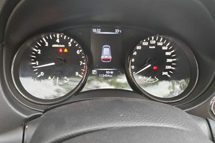 Used Nissan X-Trail 2017 2.5L CVT Luxury Edition 4WD Odometer Close Up
