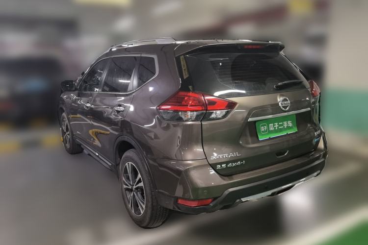 Used Nissan X-Trail 2017 2.5L CVT Luxury Edition 4WD Rear Left 45 Deg