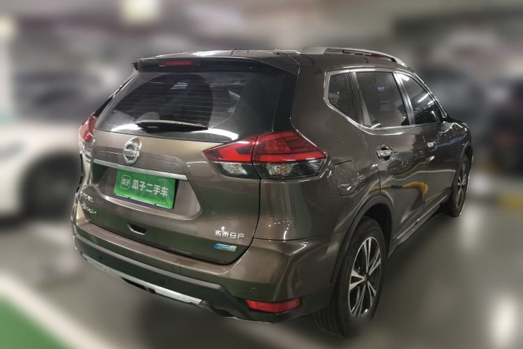 Used Nissan X-Trail 2017 2.5L CVT Luxury Edition 4WD Rear Right 45 Deg