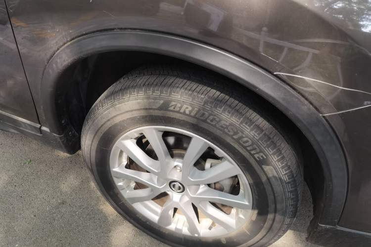 Used Nissan X-Trail 2017 2.0L CVT Comfort Edition 2WD Right Front Wheel Hub