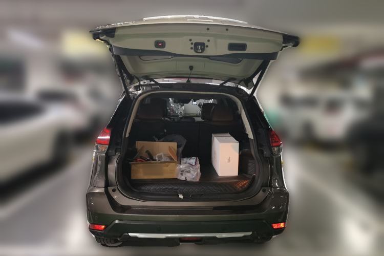 Used Nissan X-Trail 2017 2.5L CVT Luxury Edition 4WD Trunk
