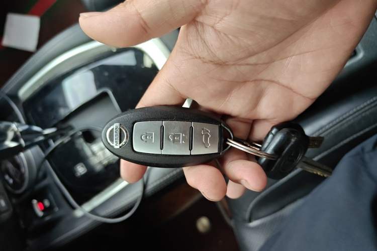 Used Nissan X-Trail 2017 2.5L CVT Luxury Edition 4WD Vehicle Key