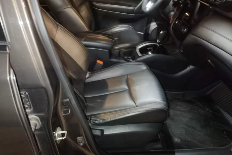 Used Nissan X-Trail 2017 2.0L CVT Comfort Edition 2WD Right Front Seat
