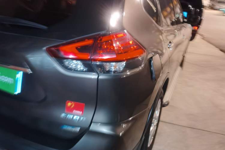 Used Nissan X-Trail 2017 2.0L CVT Comfort Edition 2WD Right Rear Taillight