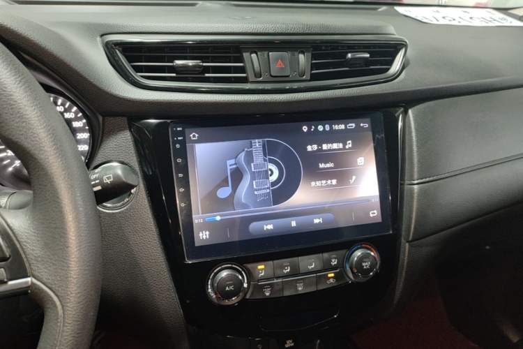Used Nissan X-Trail 2017 2.0L CVT Comfort Edition 2WD Audio And AC Panel