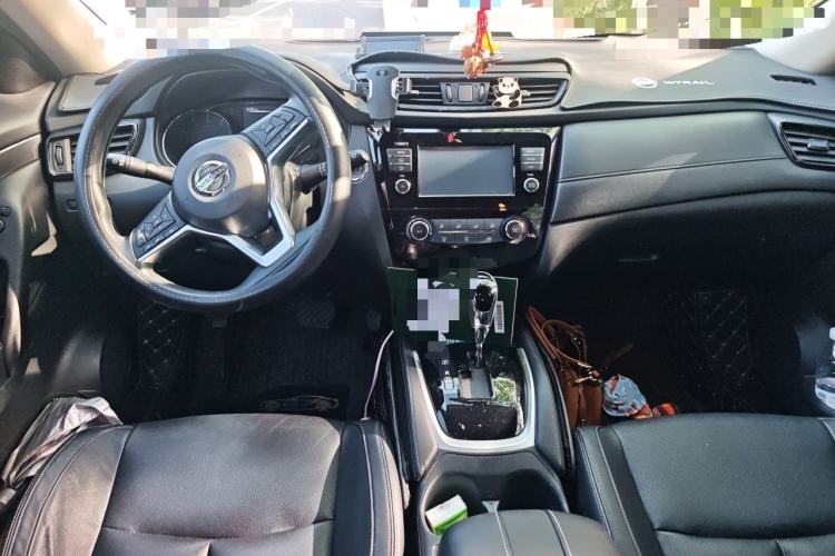 Used Nissan X-Trail 2017 2.0L CVT Comfort Edition 2WD Center Console