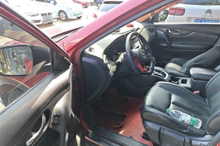 Used Nissan X-Trail 2017 2.0L CVT Comfort Edition 2WD Driver Seat