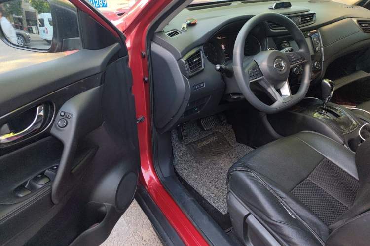 Used Nissan X-Trail 2017 2.0L CVT Comfort Edition 2WD Driver Seat